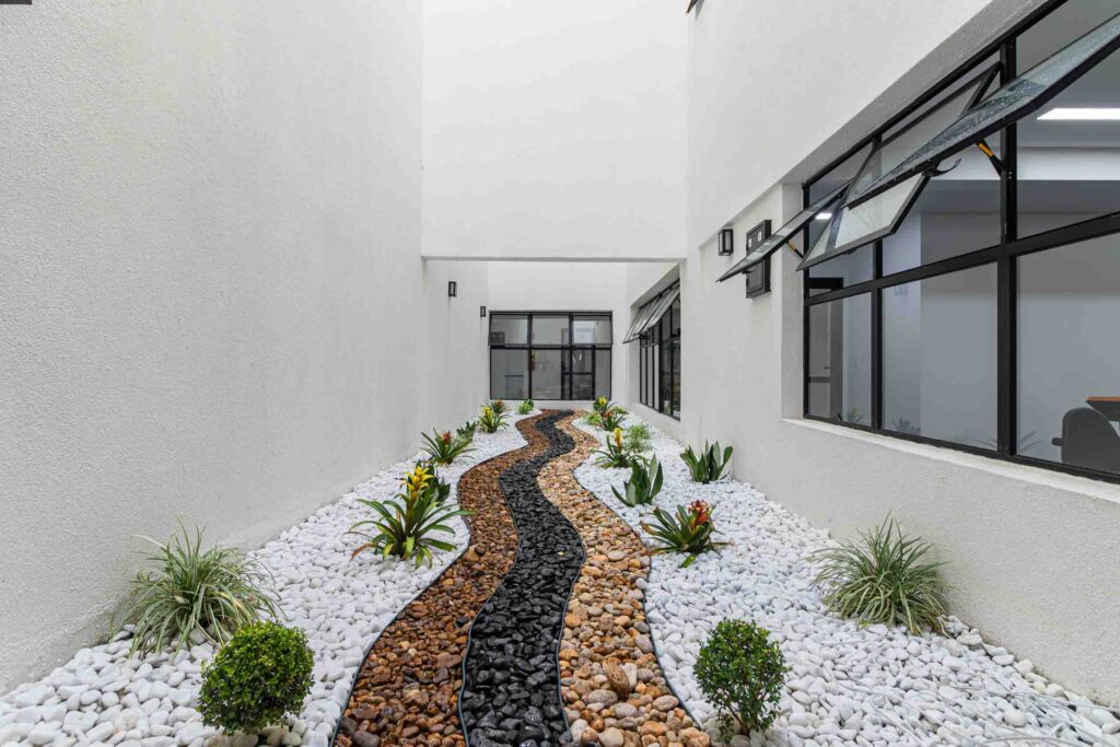 APARTAMENTO A VENDA PROXIMO A PARAIA GARANDE UBATUBA 630MIL CONDOMINIO LAZER COMPLETO ITAGUÁ UBATUBA LITORAL NORTE SÃO PAULO-36